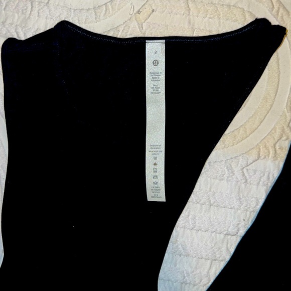 LULULEMON SHOULDER CUT OUT YOGA TANK BNWT - Picture 3 of 4